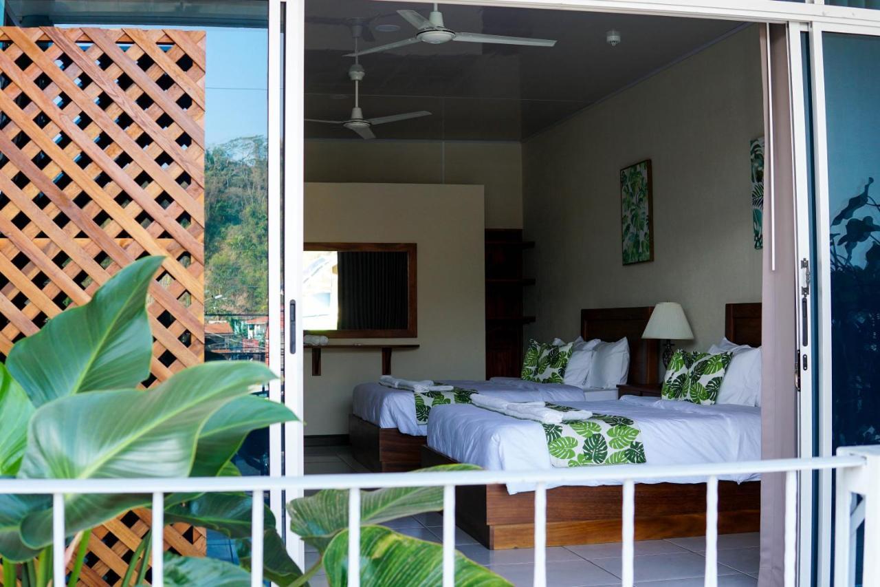 Puerta Del Cielo Quepos Hotel Exterior photo